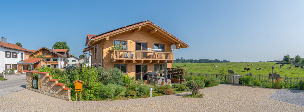Panoramabild Blockhaus Grünes Herz